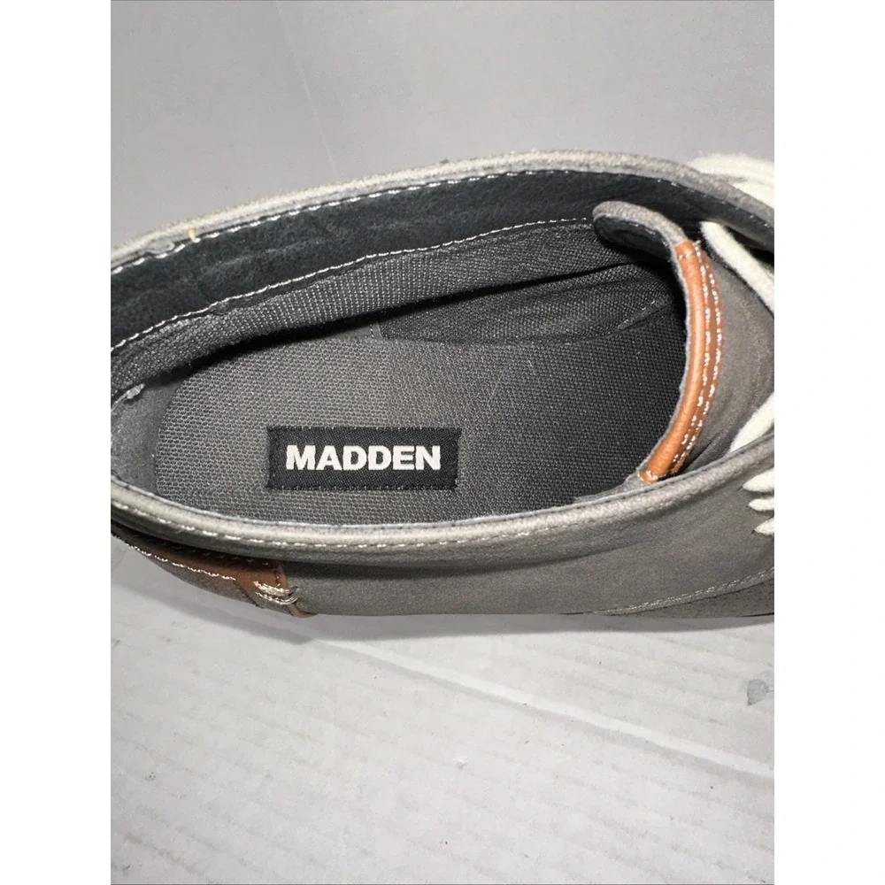Steve Madden M-devlyn Chukka Boots Sz 8.5 Gray Faux Leather Lace-Up‎ Shoes
